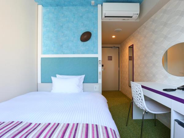 Hotel Wing International Select Higashi Osaka : photo 5 de la chambre chambre double avec petit lit double - fumeurs