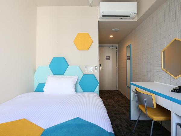 Hotel Wing International Select Higashi Osaka : photo 3 de la chambre chambre double avec petit lit double - fumeurs