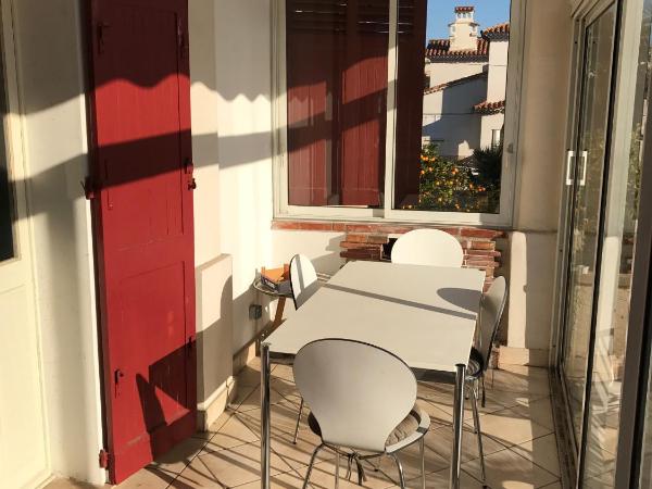 Villa Tricia Cannes : photo 1 de la chambre  chambre double de luxe avec balcon - vue partielle sur mer