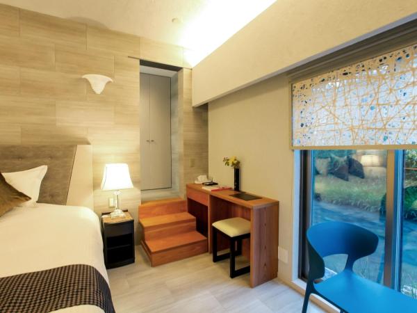 Luxury Condo Shikine An Gion Shirakawa : photo 9 de la chambre chambre lit king-size de luxe - vue sur rivière