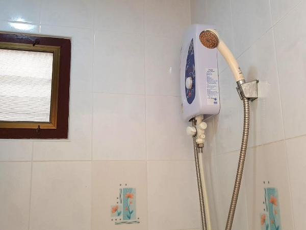 Baan Taweesuk Guest House : photo 4 de la chambre chambre simple Économique