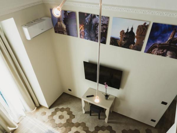 Catania House : photo 3 de la chambre chambre familiale supérieure avec balcon