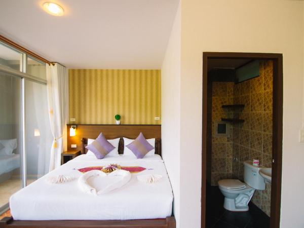 Lanta Nice Beach House : photo 7 de la chambre chambre supérieure - vue sur montagne