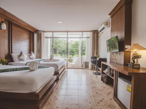 Lanta Nice Beach House : photo 1 de la chambre chambre triple