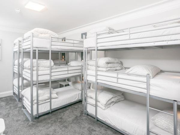 West End Hotel : photo 5 de la chambre lit superposé dans dortoir mixte de 9 lits