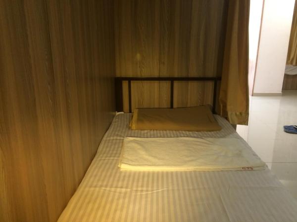golden dormitory : photo 5 de la chambre lit simple dans dortoir de 10 lits
