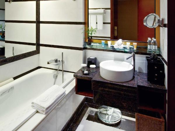 Kempinski Hotel Shenzhen - 24 Hours Stay Privilege, Subject to Hotel Inventory : photo 4 de la chambre chambre lit king-size premium