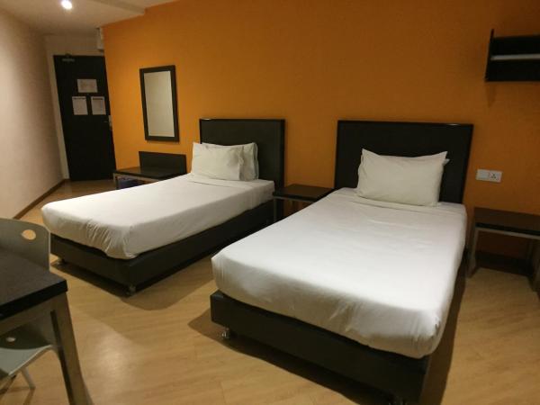 Padungan Hotel : photo 1 de la chambre chambre lits jumeaux standard