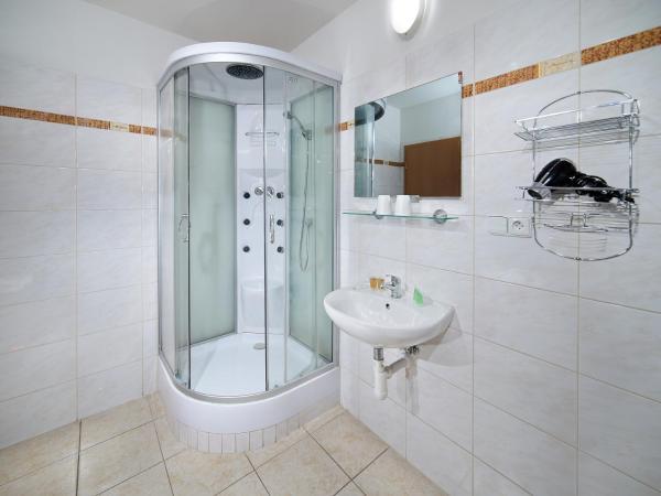 Hotel Ankora : photo 4 de la chambre chambre quadruple