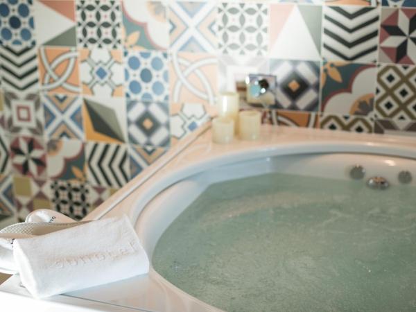 Hotel SB Glow 4 Sup : photo 6 de la chambre suite avec jacuzzi