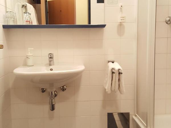 CenterCourt Hotel : photo 5 de la chambre chambre double