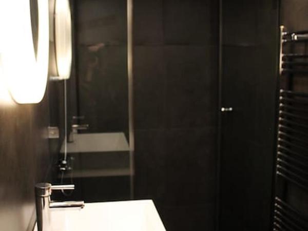 Stylish Seaview Rooftop : photo 8 de la chambre chambre double deluxe avec balcon - vue sur mer