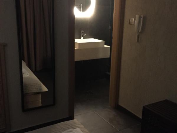 Stylish Seaview Rooftop : photo 4 de la chambre chambre double deluxe avec balcon - vue sur mer