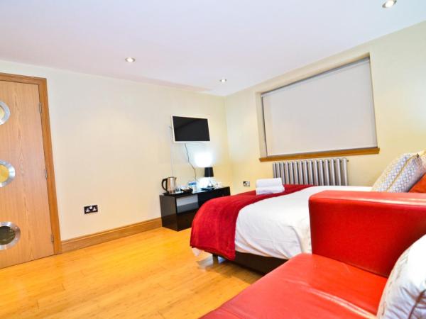 Thames View House Surrey Quays : photo 4 de la chambre chambre triple basique avec salle de bains commune