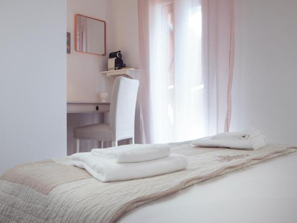BED IN BO Porta San Mamolo : photo 7 de la chambre chambre double avec balcon