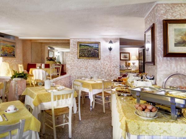 Colonna Palace Hotel Mediterraneo : photo 1 de la chambre chambre lits jumeaux/double standard
