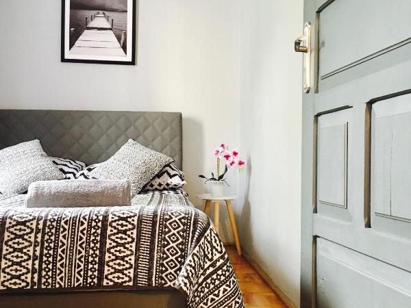 ClickTheFlat Hoża Street Apart Rooms : photo 3 de la chambre chambre double avec salle de bains commune