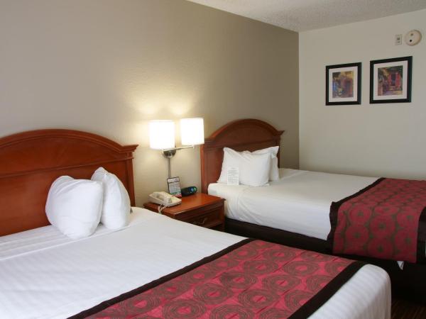 Baymont by Wyndham Louisville East : photo 3 de la chambre chambre double deluxe avec 2 lits doubles - non-fumeurs