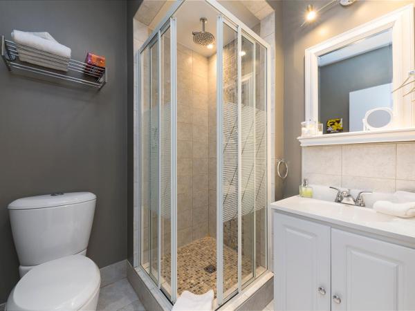 Le Coureur Des Bois : photo 2 de la chambre chambre lit queen-size avec salle de bains privative