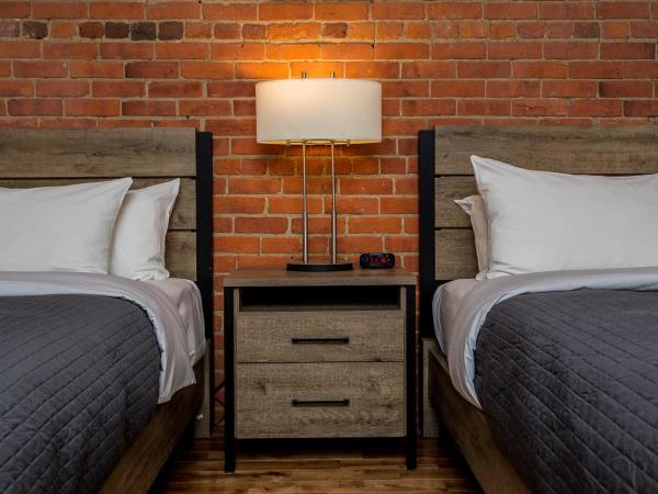 Auberge de La Fontaine : photo 6 de la chambre chambre avec 2 grands lits queen-size