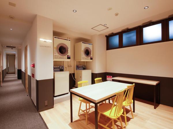 White Hostel Shinsaibashi : photo 10 de la chambre lit simple dans dortoir pour femmes