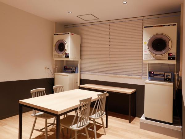 White Hostel Shinsaibashi : photo 4 de la chambre lit simple dans dortoir pour femmes
