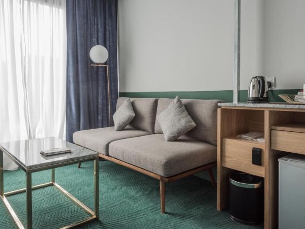 Bunk & Bilik Hotel Jalan Ipoh : photo 9 de la chambre suite lit king-size