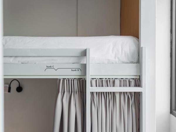 Bunk & Bilik Hotel Jalan Ipoh : photo 8 de la chambre lit superposé simple dans dortoir réservé aux femmes