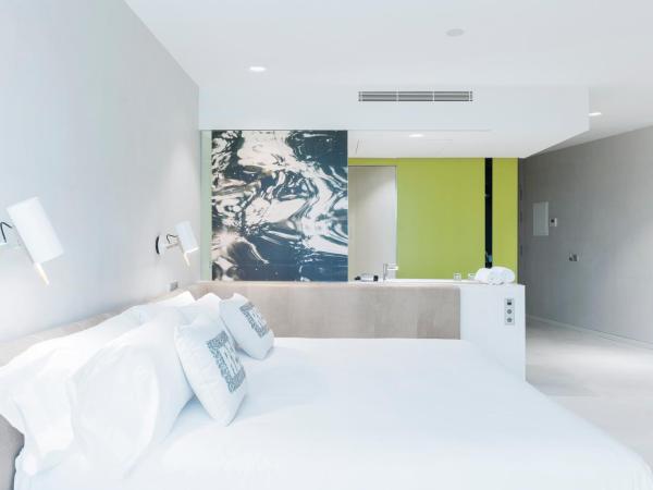 Hotel Rec Barcelona - Adults Only : photo 4 de la chambre chambre double ou lits jumeaux deluxe supérieure
