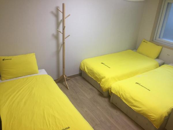 24 Guesthouse KyungHee University : photo 2 de la chambre chambre triple confort