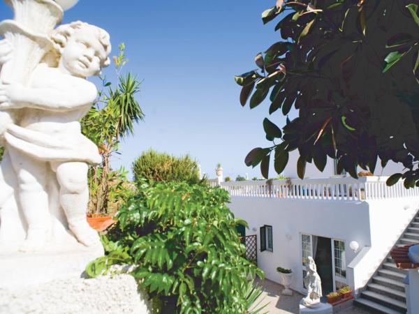 Villa Natalina : photo 2 de la chambre chambre triple avec balcon