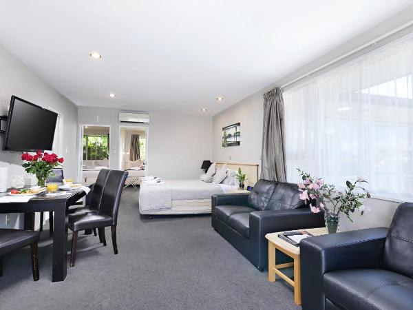 Arthur's Court Motor Lodge : photo 2 de la chambre appartement 2 chambres avec 2 salles de bains