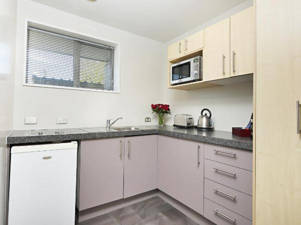 Arthur's Court Motor Lodge : photo 8 de la chambre studio exécutif