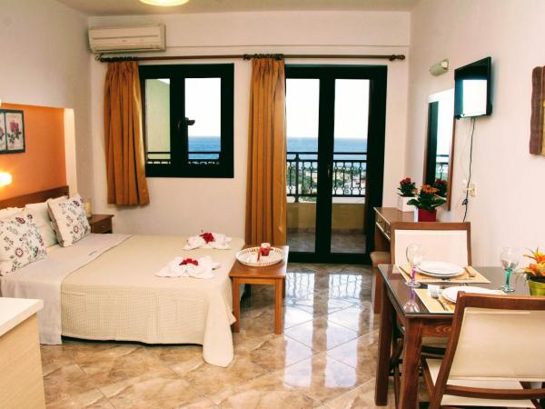 Ippoliti Village : photo 1 de la chambre studio standard avec vue sur la mer 