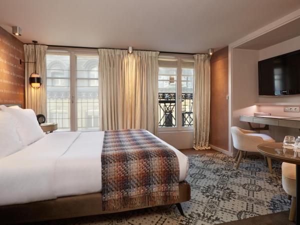 Le Pavillon des Lettres : photo 6 de la chambre chambre deluxe double ou lits jumeaux