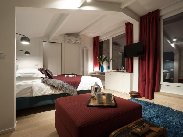 B&B Lorena Suites : photo 8 de la chambre suite junior avec terrasse et sauna privé