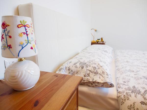 Eco Pisa Tower Guesthouse : photo 5 de la chambre chambre double avec salle de bains privative