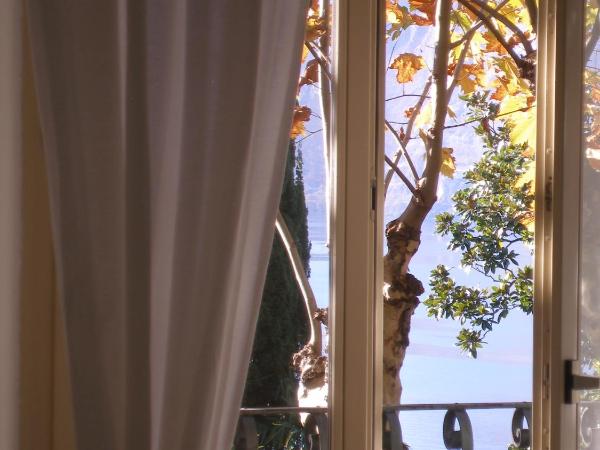 Hotel Firenze Lugano : photo 4 de la chambre chambre lits jumeaux avec balcon