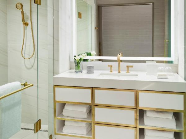 Hotel Crescent Court : photo 5 de la chambre chambre lit king-size supérieure