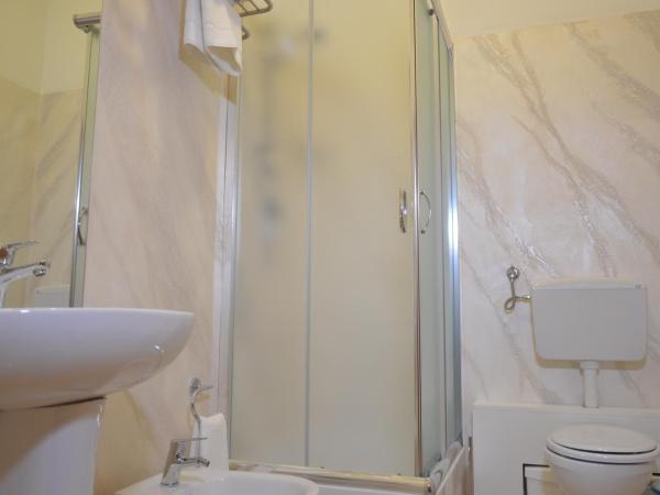 Moonlight Hotel&Suites : photo 5 de la chambre chambre double ou lits jumeaux