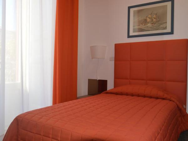 Moonlight Hotel&Suites : photo 1 de la chambre chambre simple deluxe avec balcon