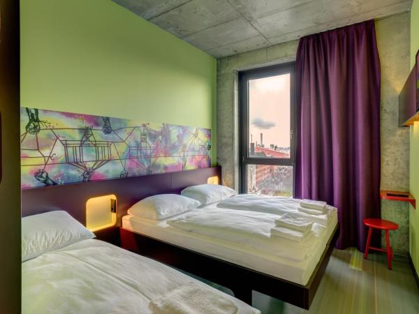 MEININGER Hotel Berlin East Side Gallery : photo 2 de la chambre chambre triple