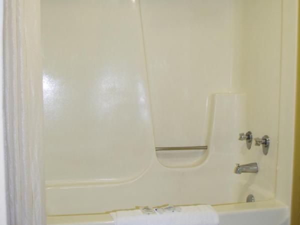 Americas Best Value Inn St. Louis Downtown : photo 1 de la chambre chambre avec 2 lits queen-size - fumeurs