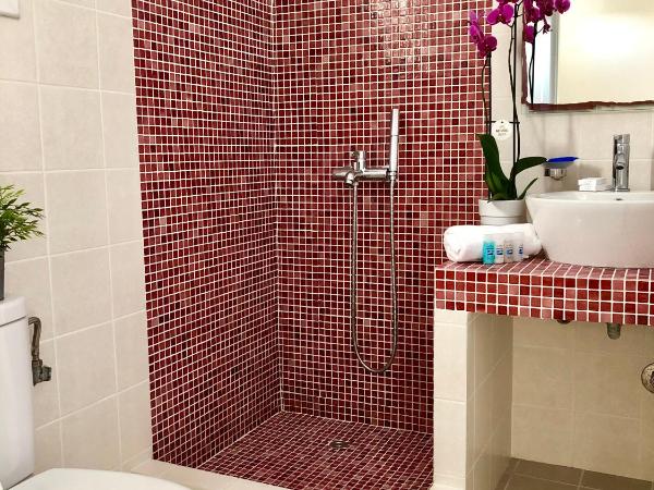 White Myth : photo 2 de la chambre chambre triple avec balcon