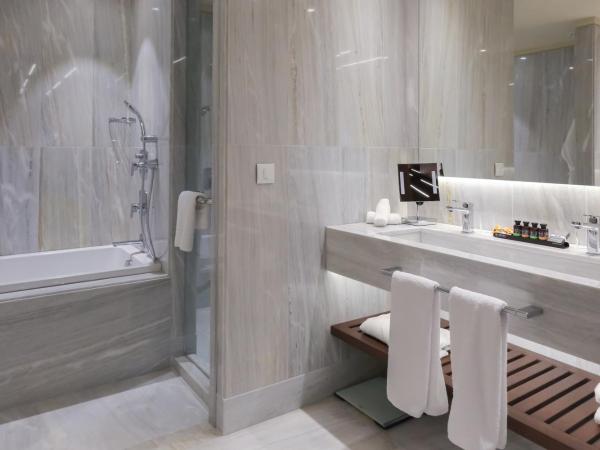 Crete Golf Club Hotel : photo 3 de la chambre suite junior - vue sur parcours de golf et montagne