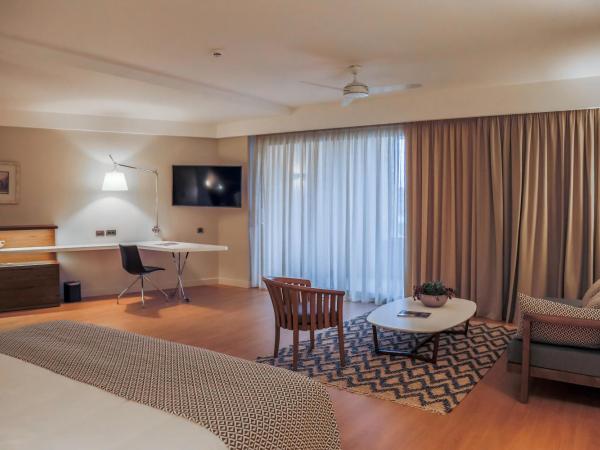 Crete Golf Club Hotel : photo 1 de la chambre suite exécutive - vue sur parcours de golf et montagne