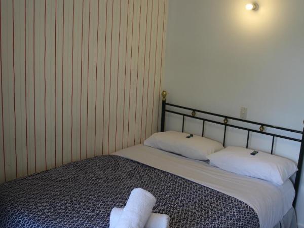 The Flaming Kiwi Backpackers : photo 3 de la chambre chambre lit queen-size