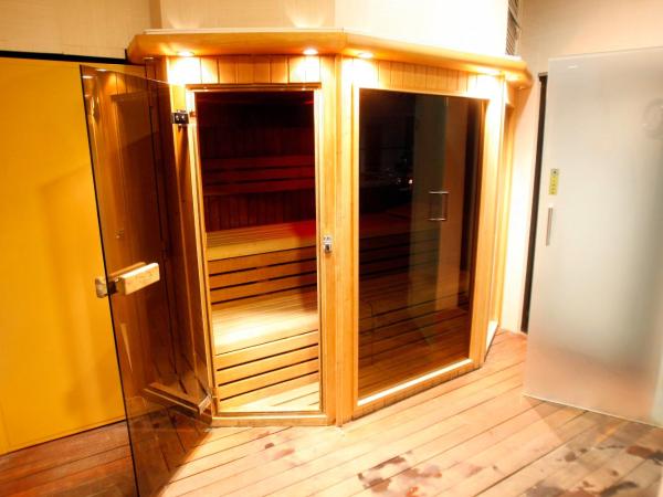 Hotel & Spa Real Ciudad De Zaragoza : photo 9 de la chambre chambre double avec accès à l'espace spa privé