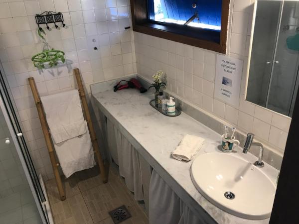 Casa Amor do Mar : photo 7 de la chambre chambre familiale