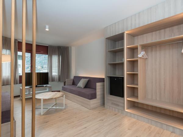 Hotel & Aparthotel Cosmos : photo 8 de la chambre chambre familiale deluxe